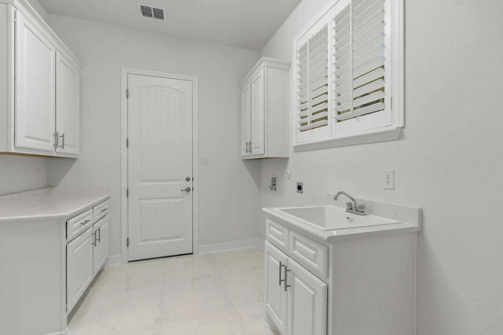 4051 Wood Creek gallery image 21