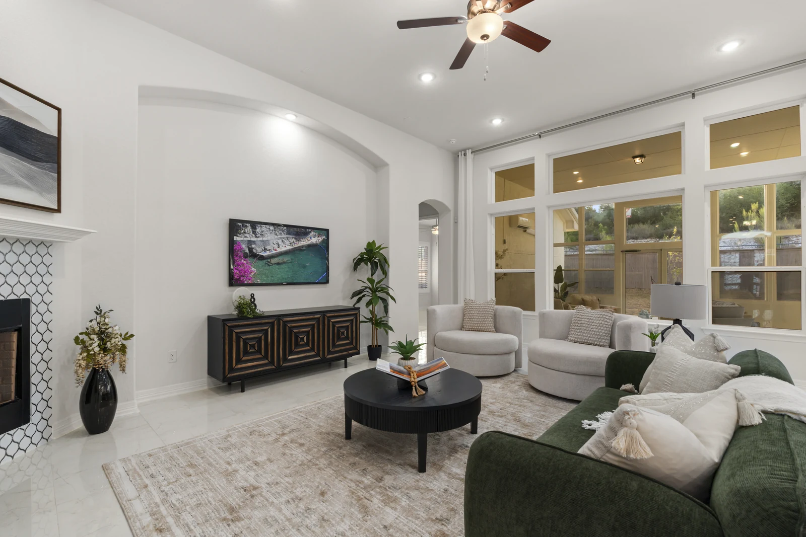 4051 Wood Creek gallery image 8